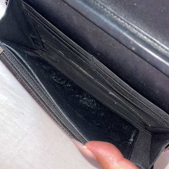 CHANEL BRILLIANT WOC - Picture 4 of 12